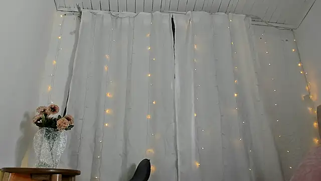 Snapshot of Zara_dulce chatting on March 2025 12:12:01 PM Zara dulce online show from March 2025 12:12:01 PM