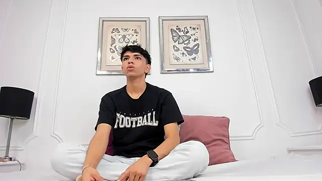 Santy carrington online show from December 2024 01:49:02 PM