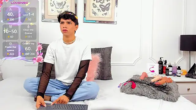 Santy carrington online show from January 2025 12:47:01 PM