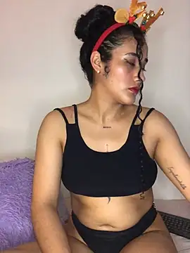 Snapshot of jaderossxx chatting on December 2024 09:04:02 PM jaderossxx online show from December 2024 09:04:02 PM