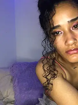 Snapshot of jaderossxx chatting on January 2025 01:04:01 AM jaderossxx online show from January 2025 01:04:01 AM