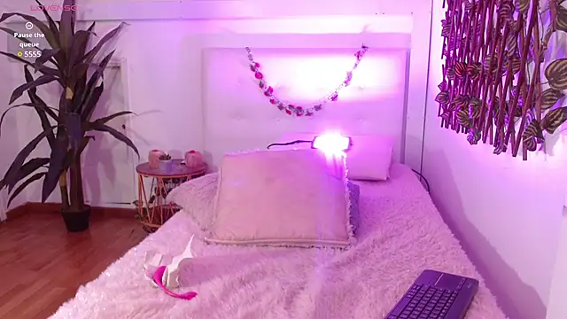 sweet blueberry  online show from March 2025 04:46:01 PM