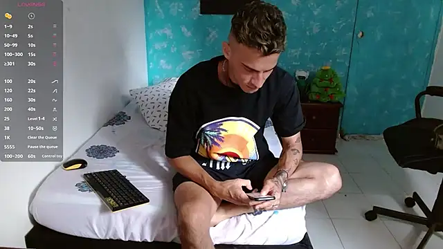 Snapshot of bray_hotboy777 chatting on December 2024 09:24:01 PM bray hotboy777 online show from December 2024 09:24:01 PM