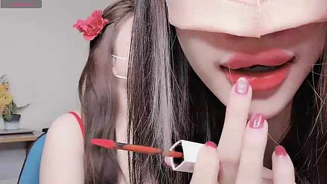 Snapshot of LyLy_Office chatting on March 2025 03:09:02 AM LyLy Office online show from March 2025 03:09:02 AM