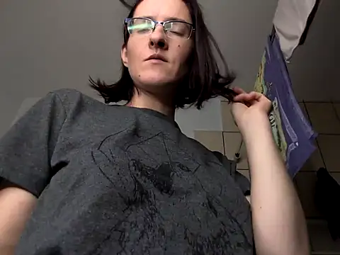 Snapshot of Milky_hairy_mommy chatting on September 2025 07:58:02 PM Milky hairy mommy online show from September 2025 07:58:02 PM