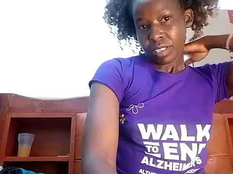 Snapshot of Claris2 chatting on October 2025 07:37:02 AM Claris2 online show from October 2025 07:37:02 AM