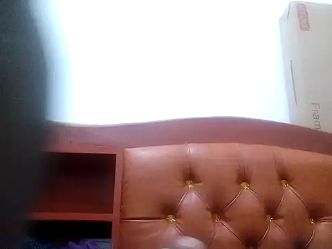 Snapshot of Claris2 chatting on October 2025 08:19:01 PM Claris2 online show from October 2025 08:19:01 PM