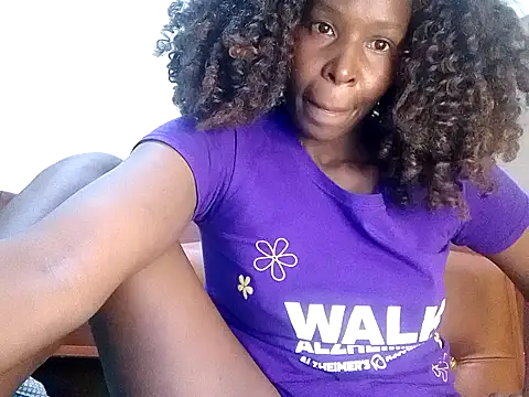 Snapshot of Claris2 chatting on October 2025 06:58:02 PM Claris2 online show from October 2025 06:58:02 PM