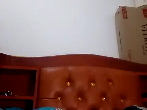 Snapshot of Claris2 chatting on November 2025 05:59:01 PM Claris2 online show from November 2025 05:59:01 PM