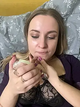 Snapshot of OlgaBuzzz chatting on February 2025 12:27:02 PM OlgaBuzzz online show from February 2025 12:27:02 PM