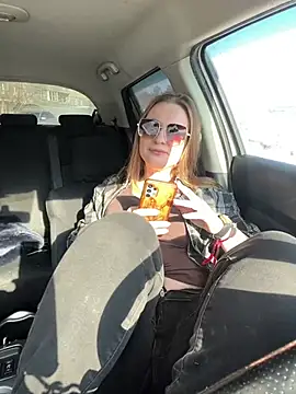 OlgaBuzzz online show from February 2026 06:10:02 AM