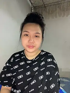 Snapshot of Odette68 chatting on July 2026 12:24:01 AM Odette68 online show from July 2026 12:24:01 AM