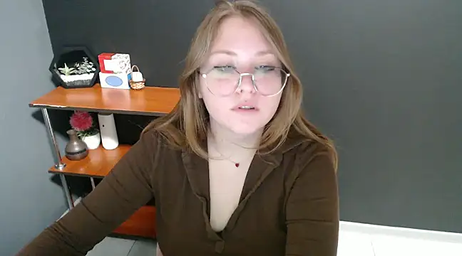 lady minx online show from December 2024 10:26:02 AM