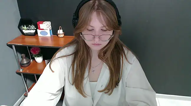 lady minx online show from January 2025 10:38:02 AM