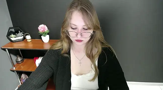 lady minx online show from February 2025 07:28:01 AM