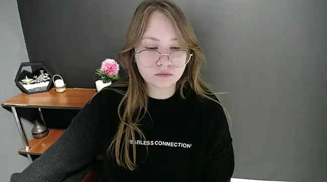 lady minx online show from February 2025 07:45:01 AM