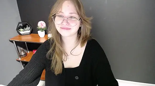 lady minx online show from February 2025 07:15:02 AM