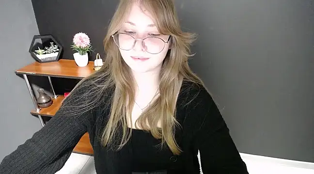 lady minx online show from February 2025 10:30:02 AM