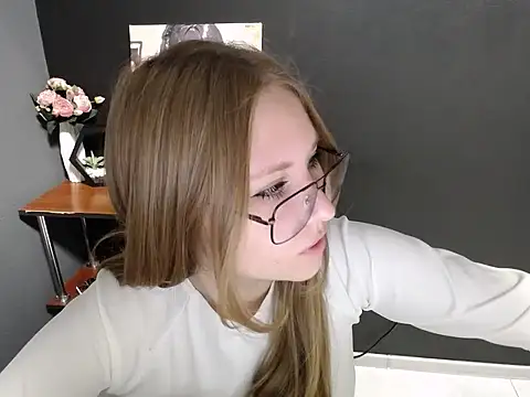 lady minx online show from October 2025 07:17:01 AM