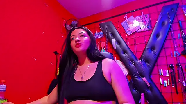 Snapshot of Madame_pain_ chatting on December 2024 12:48:02 AM Madame pain online show from December 2024 12:48:02 AM