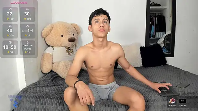 Snapshot of LittleParker chatting on October 2025 12:25:01 PM LittleParker online show from October 2025 12:25:01 PM