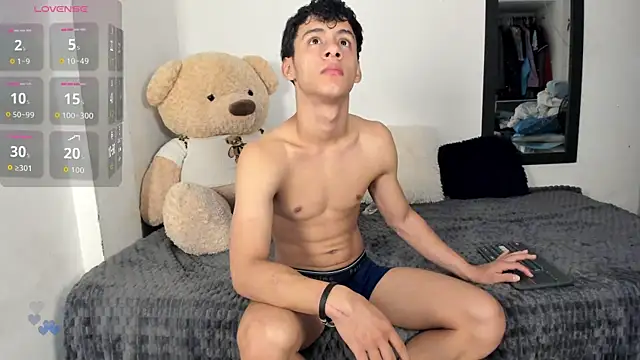 Snapshot of LittleParker chatting on October 2025 12:50:01 PM LittleParker online show from October 2025 12:50:01 PM