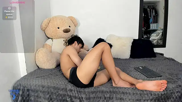 Snapshot of LittleParker chatting on October 2025 01:50:02 PM LittleParker online show from October 2025 01:50:02 PM