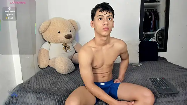 LittleParker online show from November 2025 01:32:02 PM