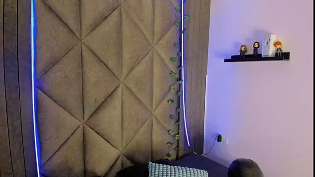 AbbyWathson online show from November 2025 11:21:01 AM