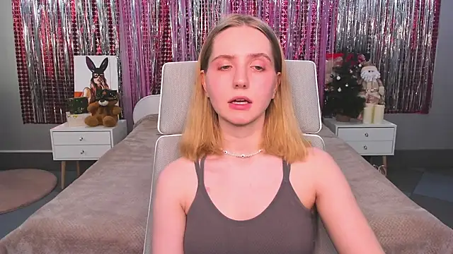 MadelineS69 online show from February 2025 09:00:02 AM