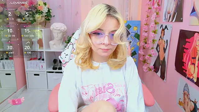 Coconut Mia online show from January 2025 08:55:01 PM