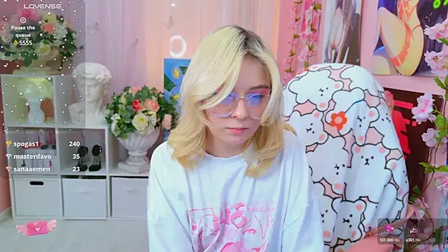 Coconut Mia online show from January 2025 12:24:01 AM