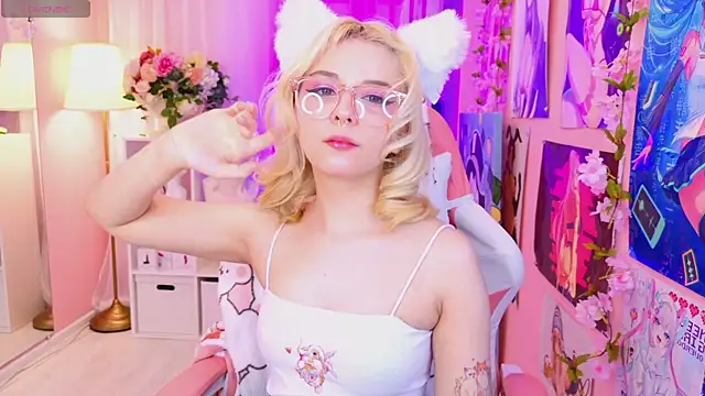 Coconut Mia online show from February 2025 09:48:02 PM