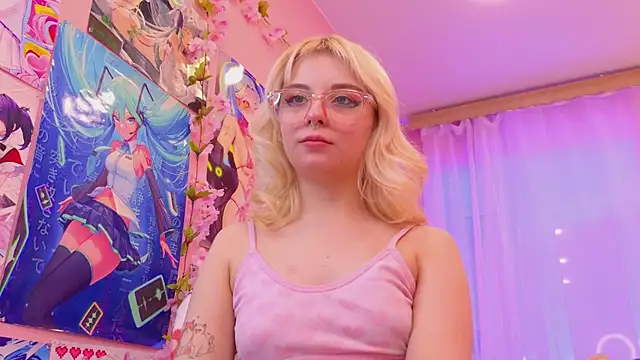 Coconut Mia online show from March 2025 12:10:02 AM