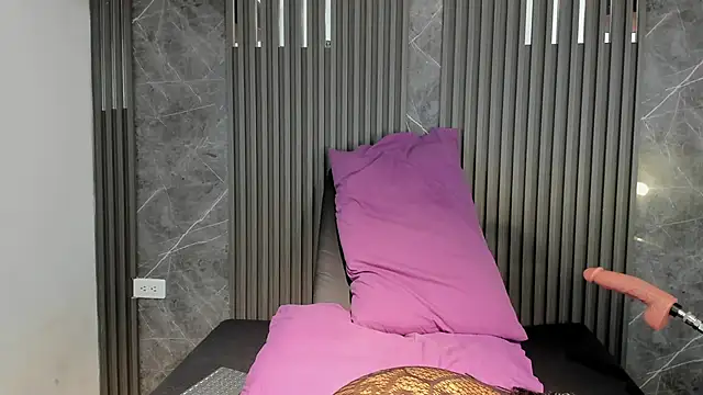 SaraiEvans online show from February 2026 07:13:01 AM