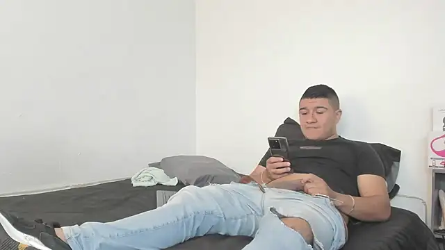 evanandsunny online show from December 2024 04:16:02 PM