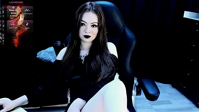 nasty katty  online show from January 2026 06:33:02 PM