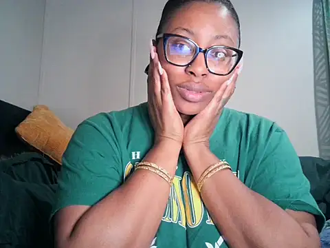 Nyxie Chaos online show from February 2026 04:37:02 PM