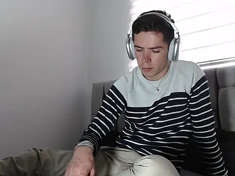 Eliantg online show from December 2024 09:19:01 PM