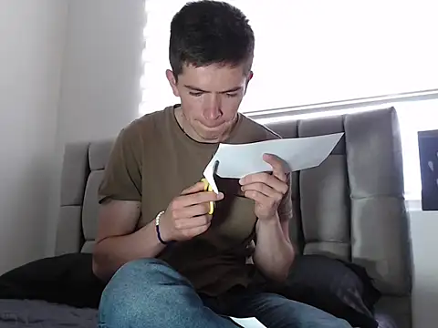 Eliantg online show from December 2024 05:29:02 PM