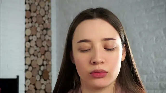 LowOncoming online show from February 2025 07:51:02 AM