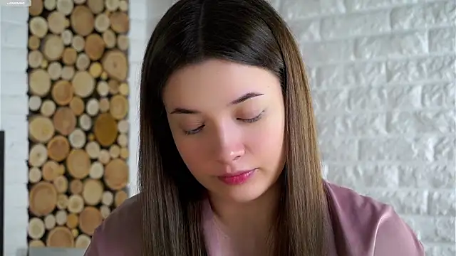 LowOncoming online show from December 2025 03:35:01 AM