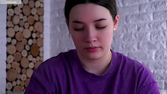 LowOncoming online show from April 2026 02:22:02 AM