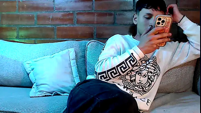 pipeynick online show from November 2025 01:05:02 AM