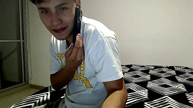 pipeynick online show from February 2026 02:21:01 AM