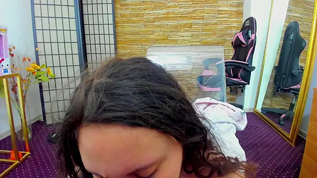 AishaRouhi online show from December 2025 06:10:02 AM