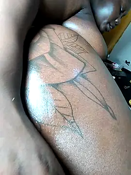 Hugemassivebootie online show from September 2025 07:01:01 AM