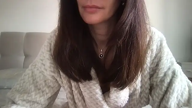 paolajonez online show from September 2025 05:36:02 PM