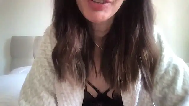 paolajonez online show from September 2025 12:40:02 PM