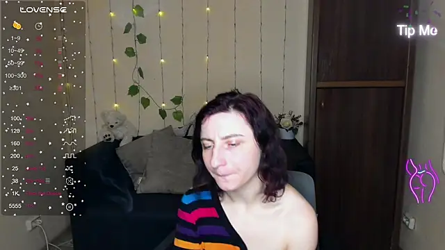 Snapshot of Muse_kitty_jenia chatting on January 2025 04:56:01 AM Muse kitty jenia online show from January 2025 04:56:01 AM